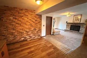 2970 S 99th St, West Allis, WI 53227 - Photo 6