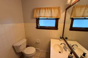 2970 S 99th St, West Allis, WI 53227 - Photo 8