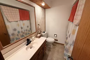 2970 S 99th St, West Allis, WI 53227 - Photo 12