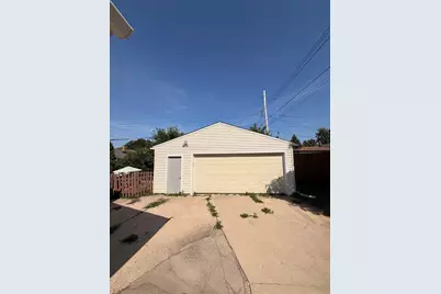 2970 S 99th St, West Allis, WI 53227 - Photo 24