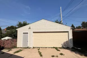 2970 S 99th St, West Allis, WI 53227 - Photo 24