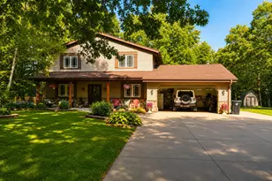 32609 Sunburst Ct, Racine, WI 53120 - Photo 2