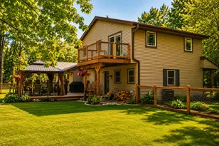32609 Sunburst Ct, Racine, WI 53120 - Photo 10