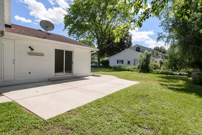 21300  Astolat Dr, Brookfield, WI 53045 - Photo 56