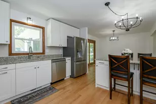 21300 Astolat Dr, Brookfield, WI 53045 - Photo 6