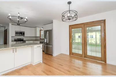 21300  Astolat Dr, Brookfield, WI 53045 - Photo 8