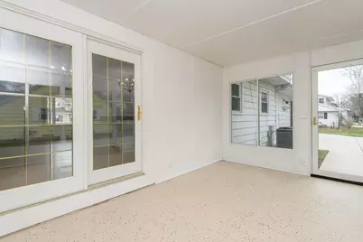21300  Astolat Dr, Brookfield, WI 53045 - Photo 16