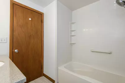 21300  Astolat Dr, Brookfield, WI 53045 - Photo 38