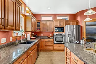 797 Estate Dr, Fond du Lac, WI 54935 - Photo 18