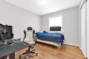 5742 N 99th St, Milwaukee, WI 53225 - Photo 12