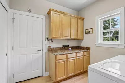 749  Prestwick Ct, Oconomowoc, WI 53066 - Photo 20