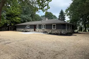14120 W Howard Ave, New Berlin, WI 53151 - Photo 22