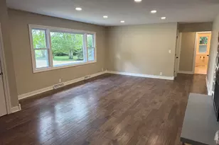 14120 W Howard Ave, New Berlin, WI 53151 - Photo 10