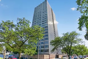 2525 S Shore Dr, Milwaukee, WI 53207 - Photo 32