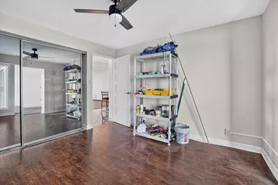 2525 S Shore Dr #25A, Milwaukee, WI 53207 - Photo 26