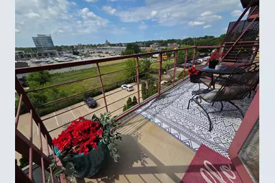 215 W Maple St #307, Milwaukee, WI 53204 - Photo 12