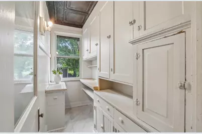 943 N 34th St, Milwaukee, WI 53208 - Photo 14