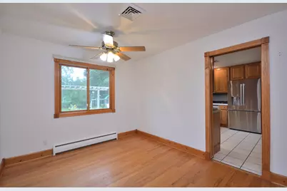 W164N5080  Lone Oak Ln, Menomonee Falls, WI 53051 - Photo 10