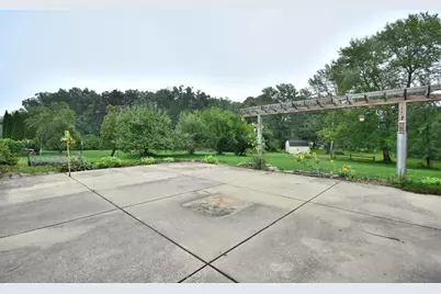 W164N5080  Lone Oak Ln, Menomonee Falls, WI 53051 - Photo 34