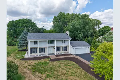 15200  Briaridge Ct, Elm Grove, WI 53122 - Photo 1