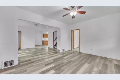 1534  Martin Ave, Sheboygan, WI 53083 - Photo 8