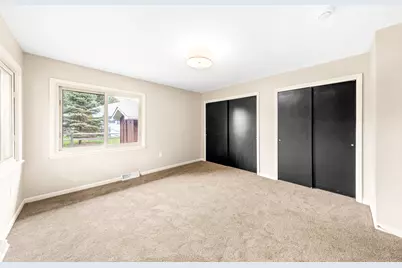 5315 S Maryknoll Dr, New Berlin, WI 53151 - Photo 18