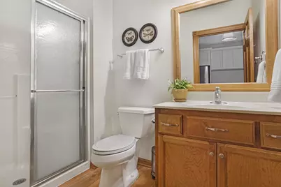 W176N5411  Highridge Dr, Menomonee Falls, WI 53051 - Photo 18