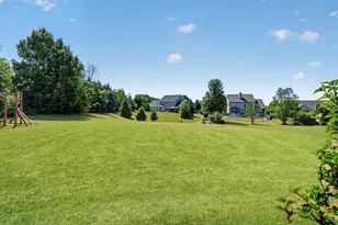 W176N5411 Highridge Dr, Menomonee Falls, WI 53051 - Photo 50