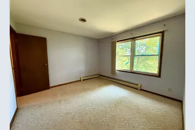 2018  Port Washington Rd, Grafton, WI 53024 - Photo 22