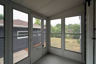 10431 W Courtland Ave, Wauwatosa, WI 53225 - Photo 18