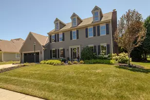 587 Cottonwood Ln, Grafton, WI 53024 - Photo 1