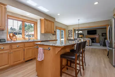 587  Cottonwood Ln, Grafton, WI 53024 - Photo 28