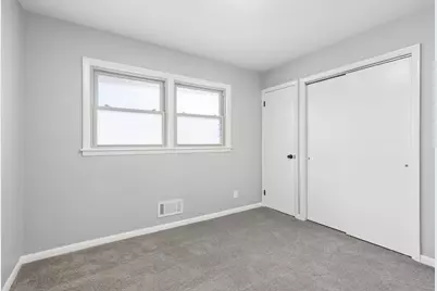 7245 W Cleveland Ave, West Allis, WI 53219 - Photo 14