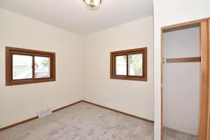 3724 E Ramsey Ave, Cudahy, WI 53110 - Photo 18