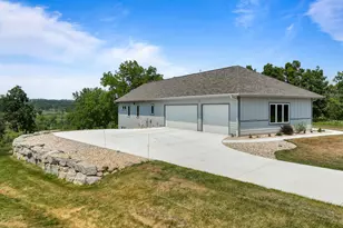 N2521 Preserve Ct, Geneva, WI 53147 - Photo 6