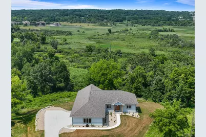 N2521  Preserve Ct, Geneva, WI 53147 - Photo 2