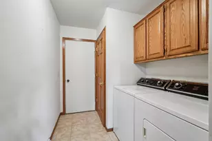 1224 Vogt Dr, West Bend, WI 53095 - Photo 28