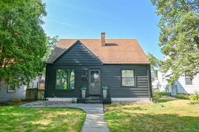 8113 W Townsend St, Milwaukee, WI 53222 - Photo 10