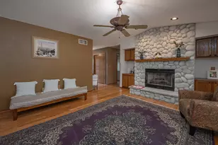 8319 S Woodridge Dr, Oak Creek, WI 53154 - Photo 14