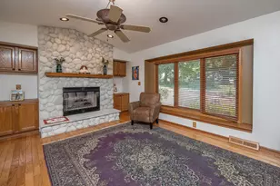 8319 S Woodridge Dr, Oak Creek, WI 53154 - Photo 12