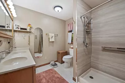 S86W30445  Stonegate Dr, Mukwonago, WI 53149 - Photo 24
