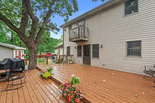 S86W30445 Stonegate Dr, Mukwonago, WI 53149 - Photo 40