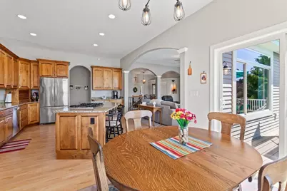 387  Still Water Ct, Dousman, WI 53118 - Photo 12