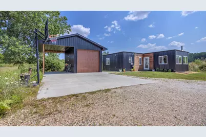 909  Page Ct, Sheboygan, WI 53081 - Photo 1