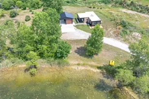 909 Page Ct, Sheboygan, WI 53081 - Photo 4