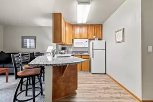 111 Center St, Lake Geneva, WI 53147 - Photo 6
