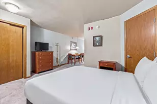111 Center St, Lake Geneva, WI 53147 - Photo 10