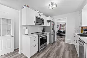 1136 N 8th Ave, West Bend, WI 53090 - Photo 6