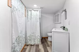 1136 N 8th Ave, West Bend, WI 53090 - Photo 16
