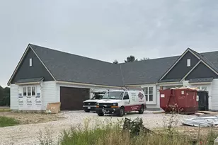 N62W35607 Doolan Dr, Lac La Belle, WI 53066 - Photo 1